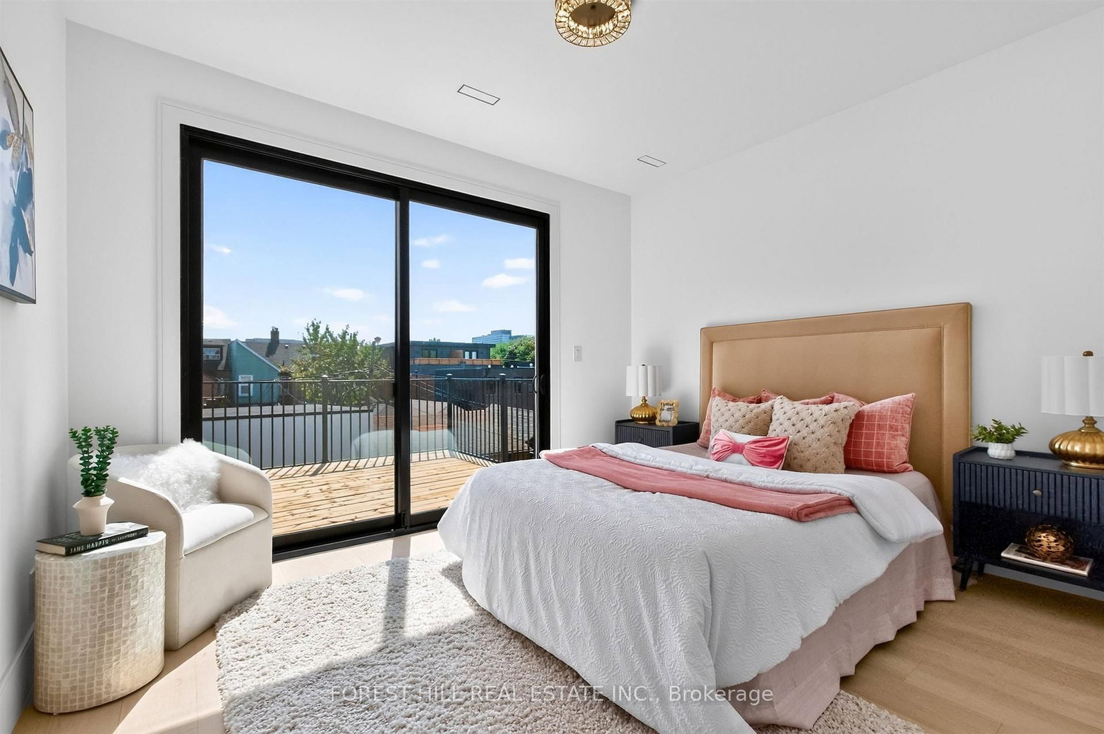 21 Foxley Street • Toronto, ON photo 17
