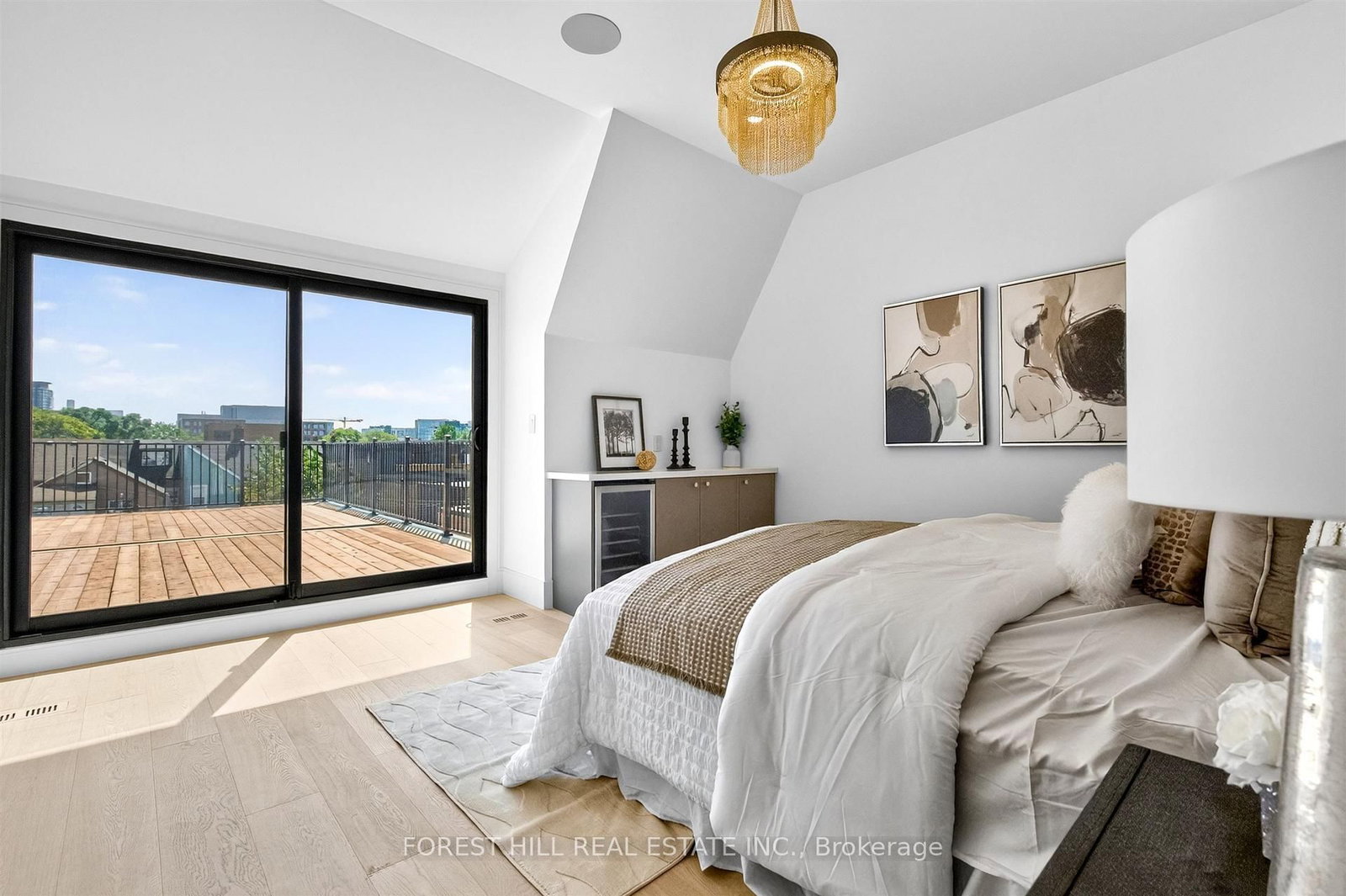 21 Foxley Street • Toronto, ON photo 27