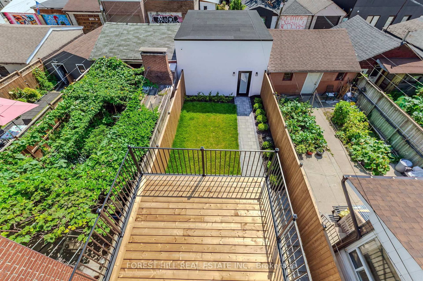 21 Foxley Street • Toronto, ON photo 35