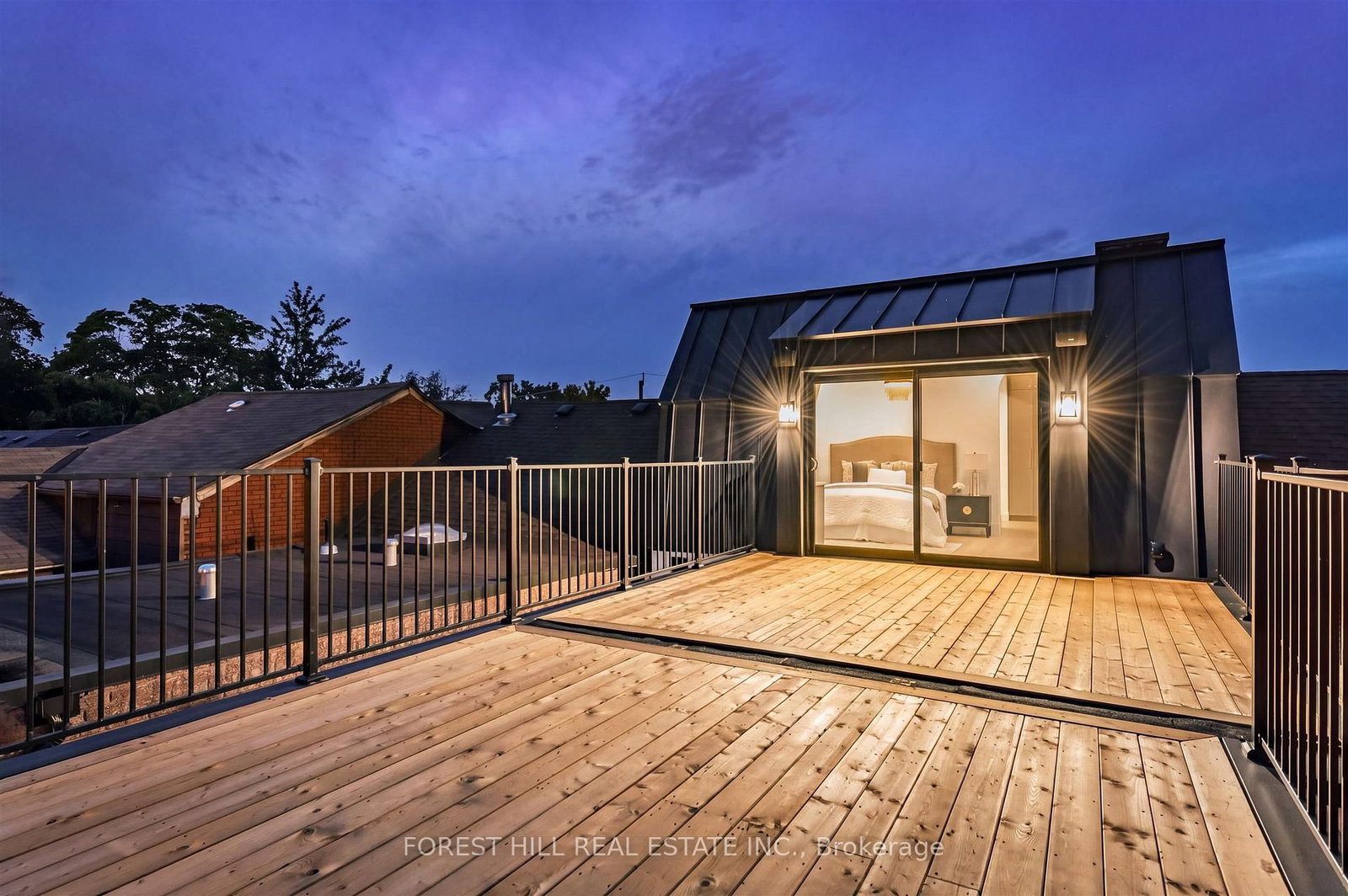 21 Foxley Street • Toronto, ON photo 37