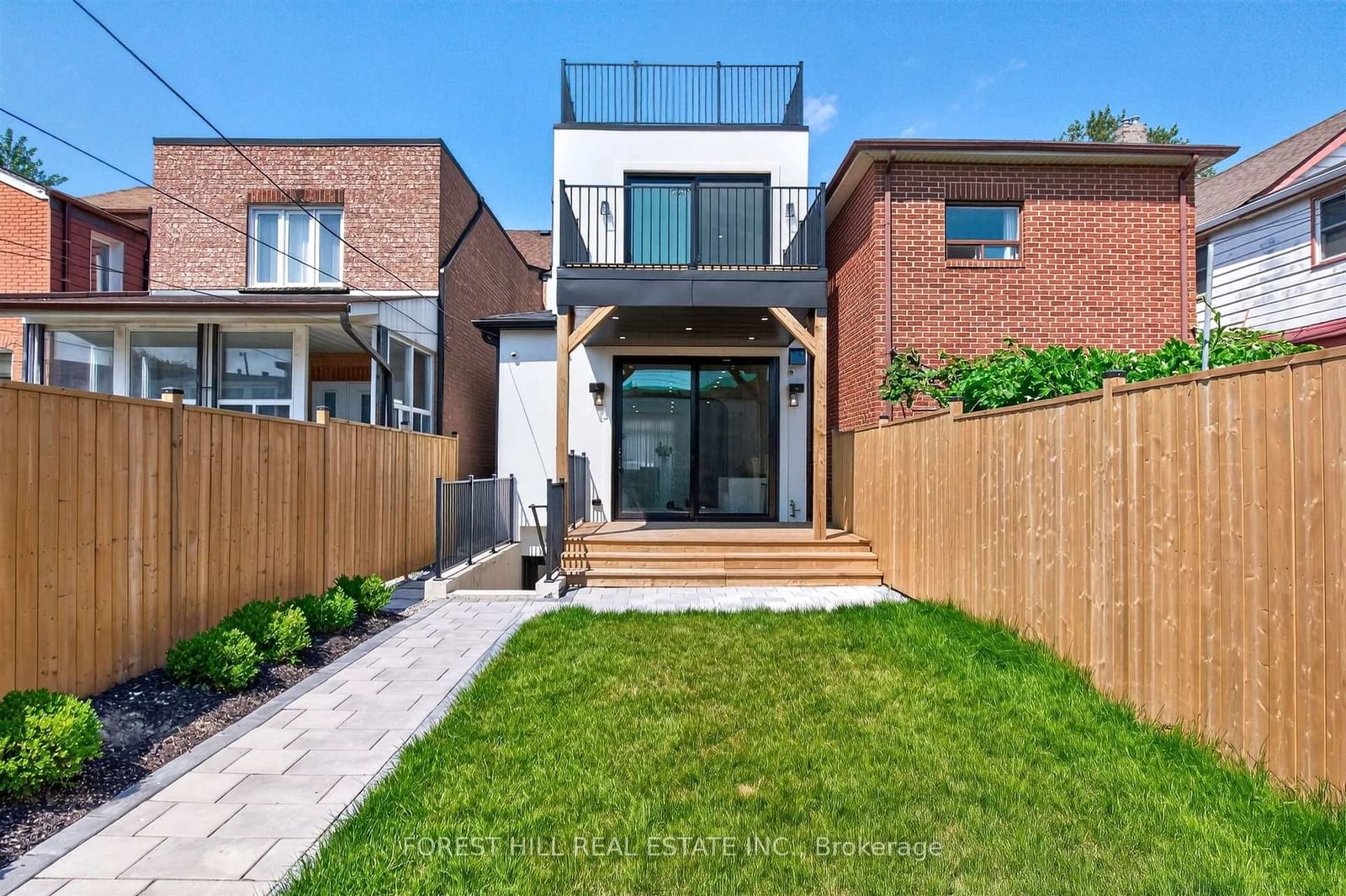 21 Foxley Street • Toronto, ON photo 46
