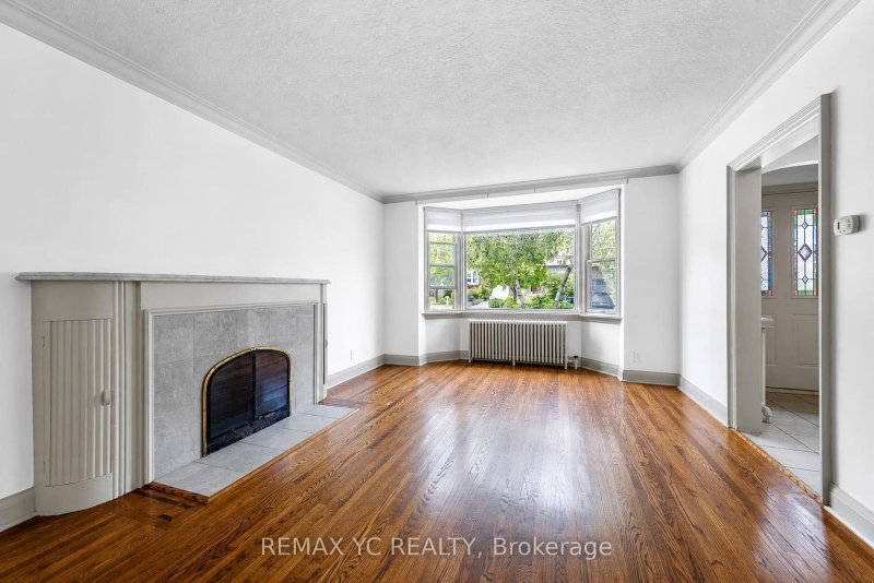 425 Broadway Avenue