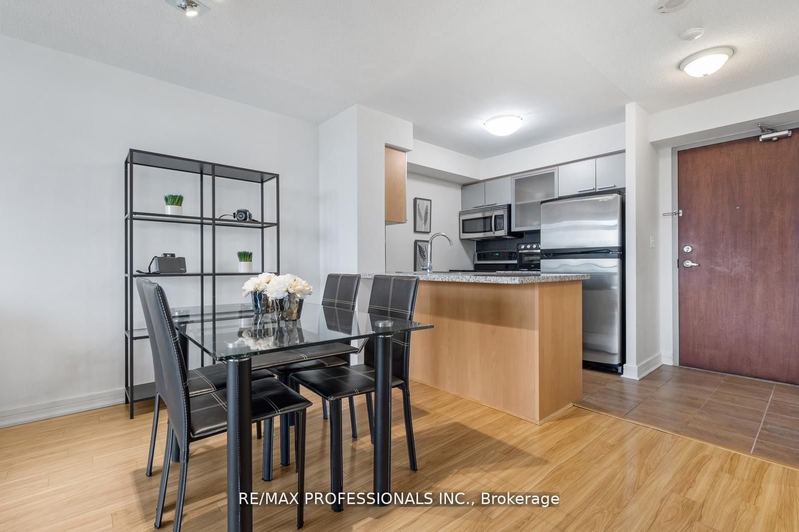 18 Harrison Garden Boulevard • #706 • Toronto, ON photo 10