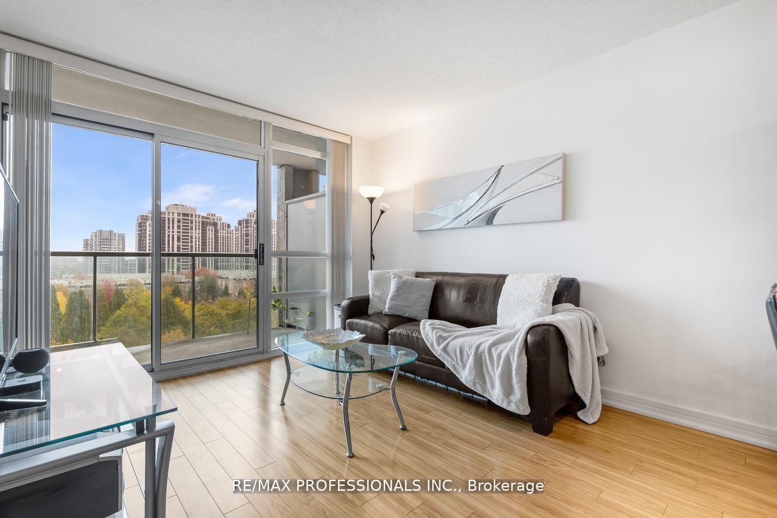 18 Harrison Garden Boulevard • #706 • Toronto, ON photo 12