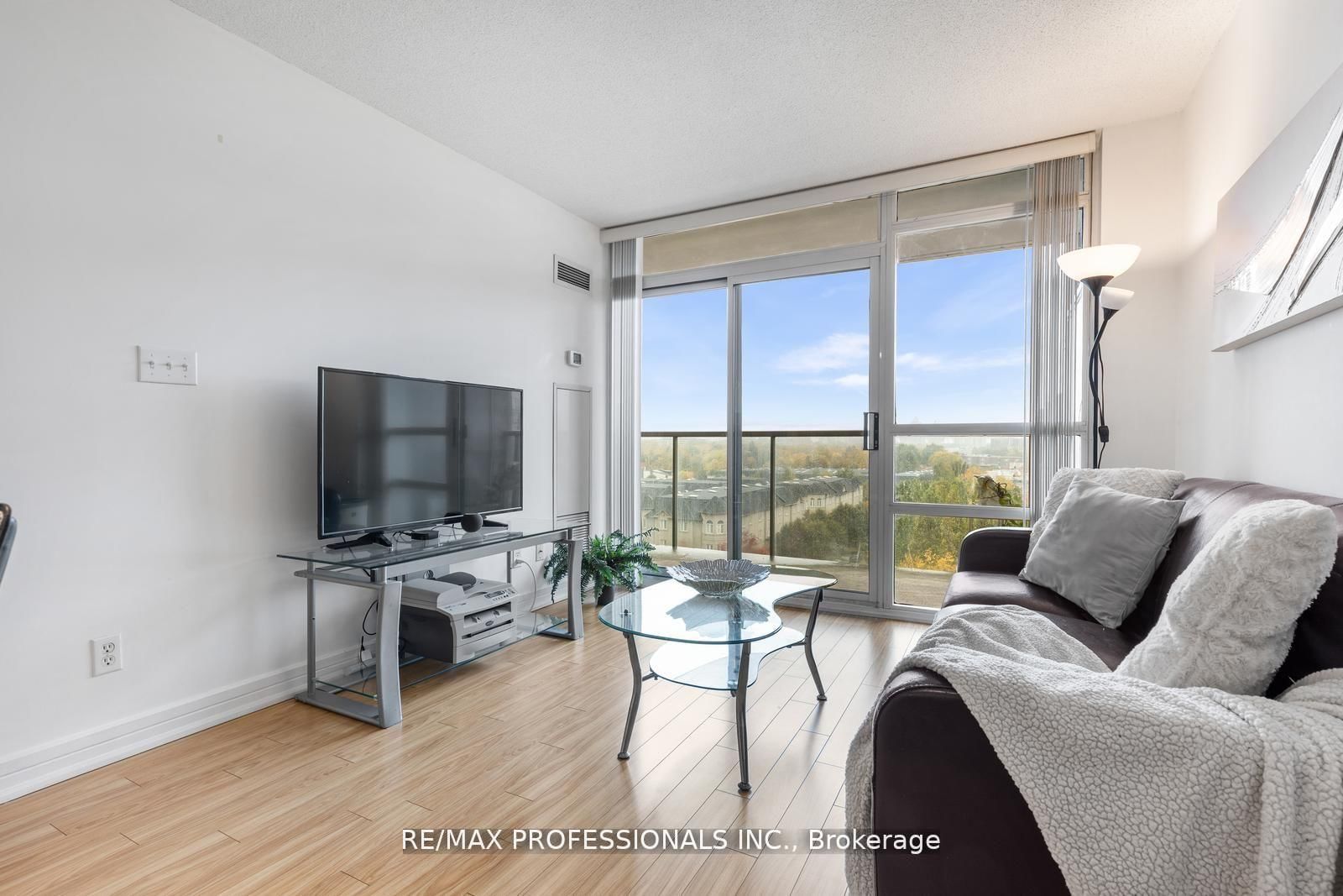 18 Harrison Garden Boulevard • #706 • Toronto, ON photo 13