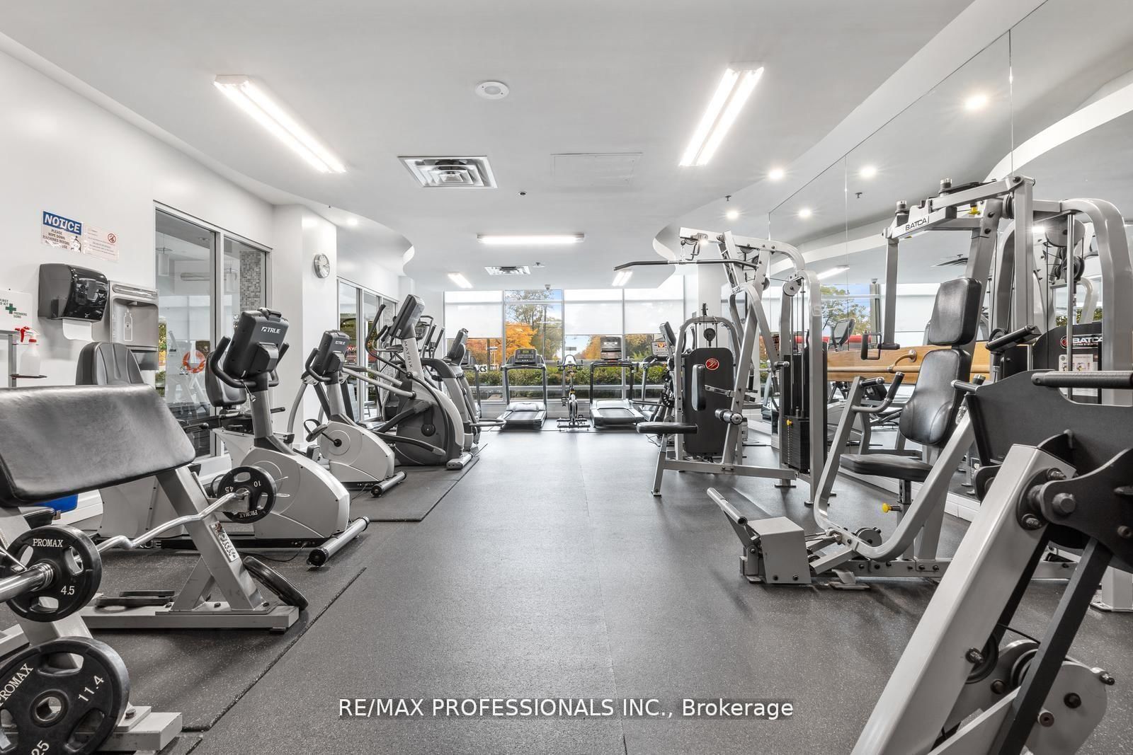18 Harrison Garden Boulevard • #706 • Toronto, ON photo 21