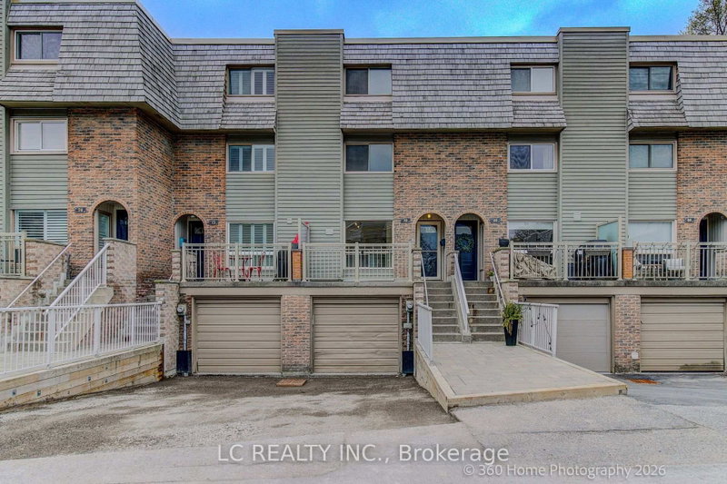 70 Dutch myrtle Way