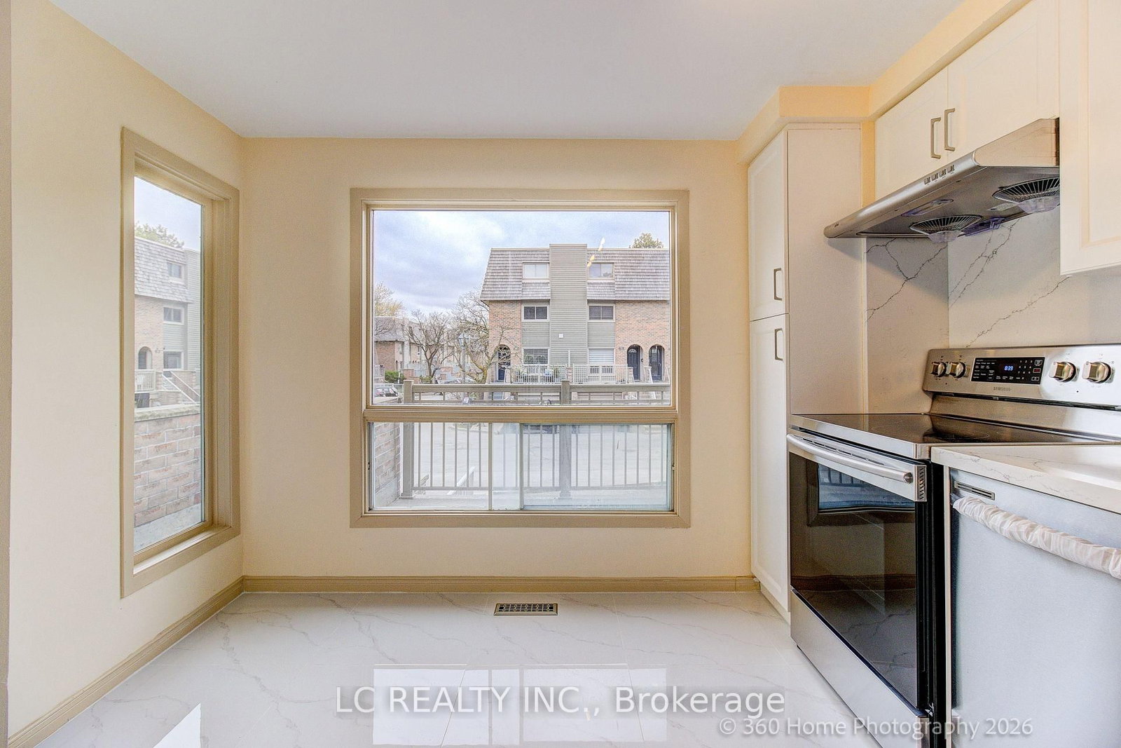 70 Dutch myrtle Way, Toronto 3