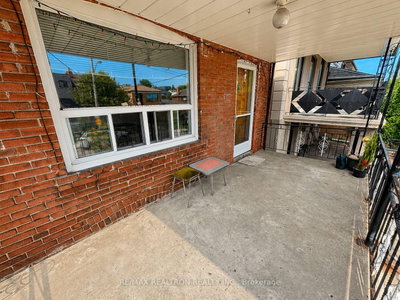 442 Northcliffe Boulevard • Toronto, ON photo 4