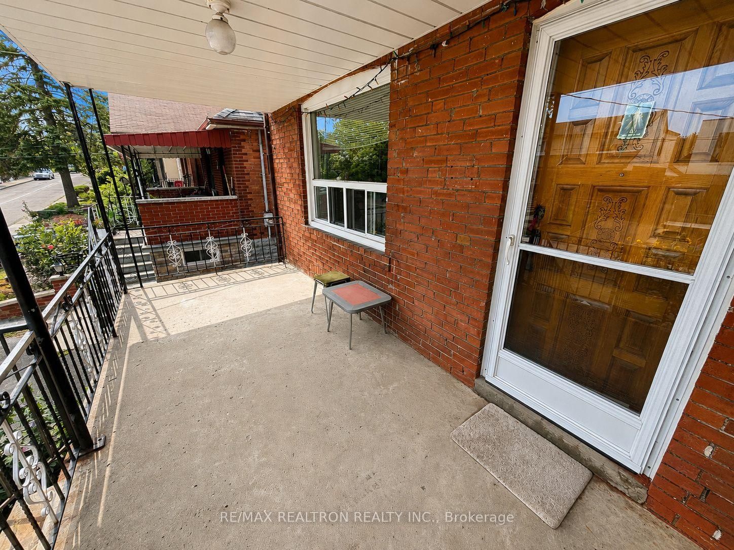 442 Northcliffe Boulevard • Toronto, ON photo 5