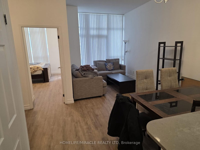 102 - 35 Hollywood Avenue