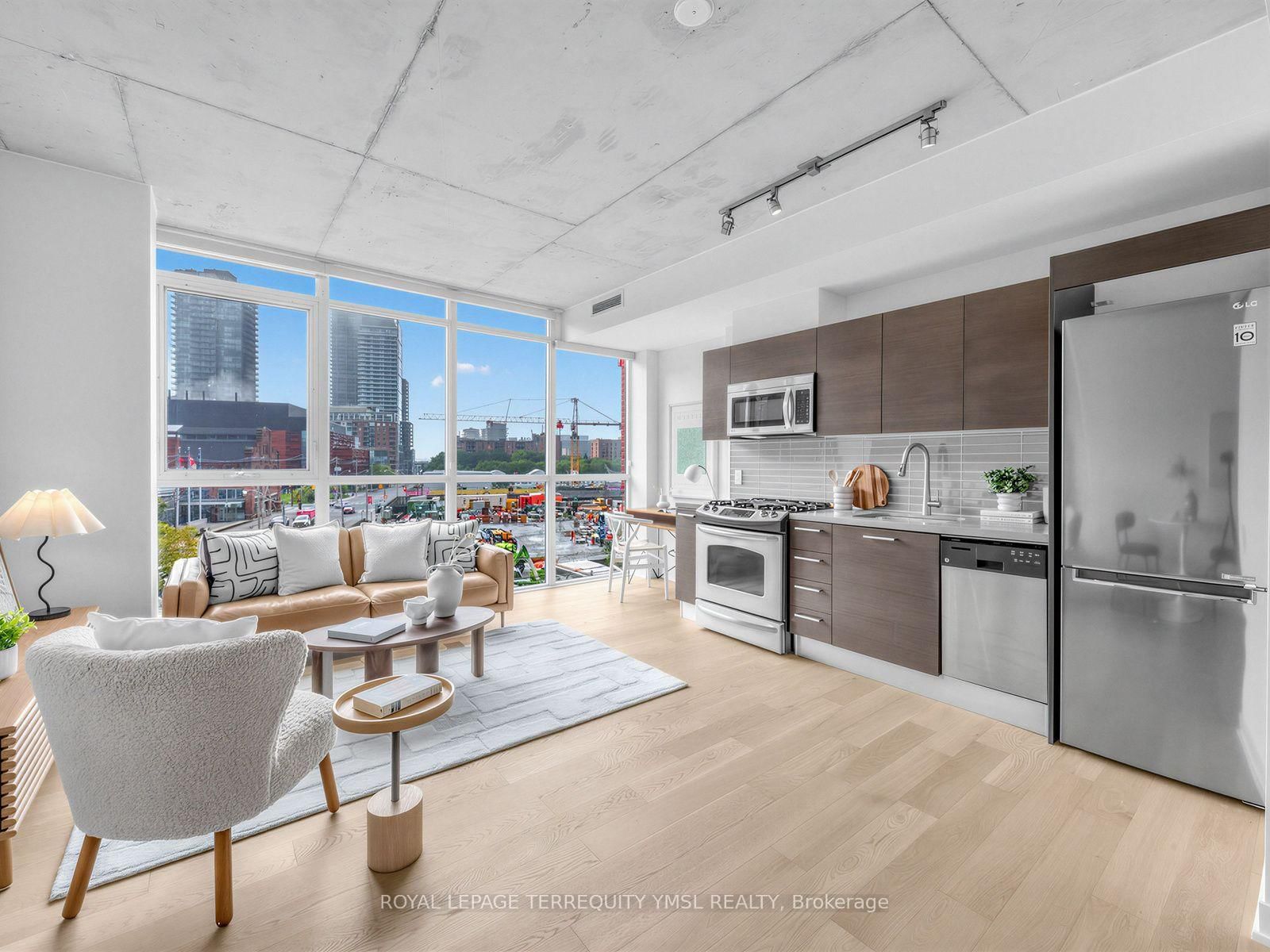 318 King Street E • #308 • Toronto, ON photo 14