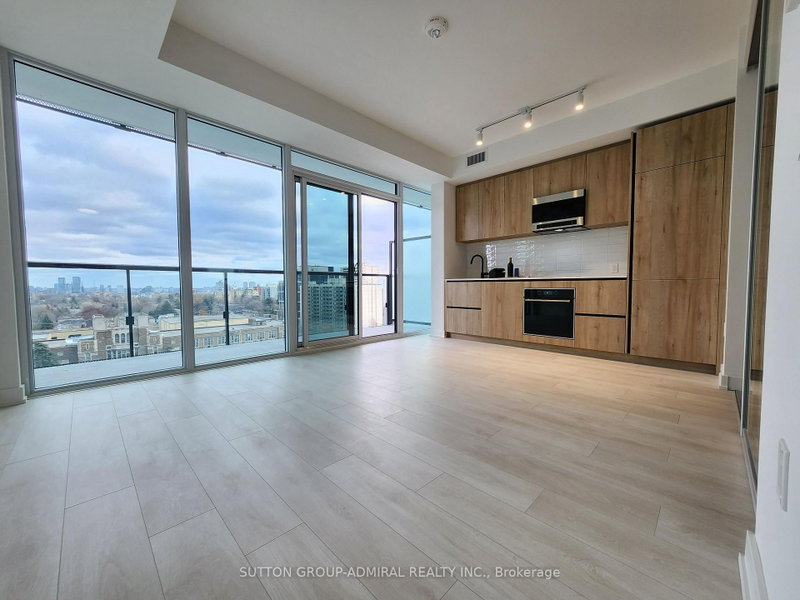 1111 - 127 Broadway Avenue