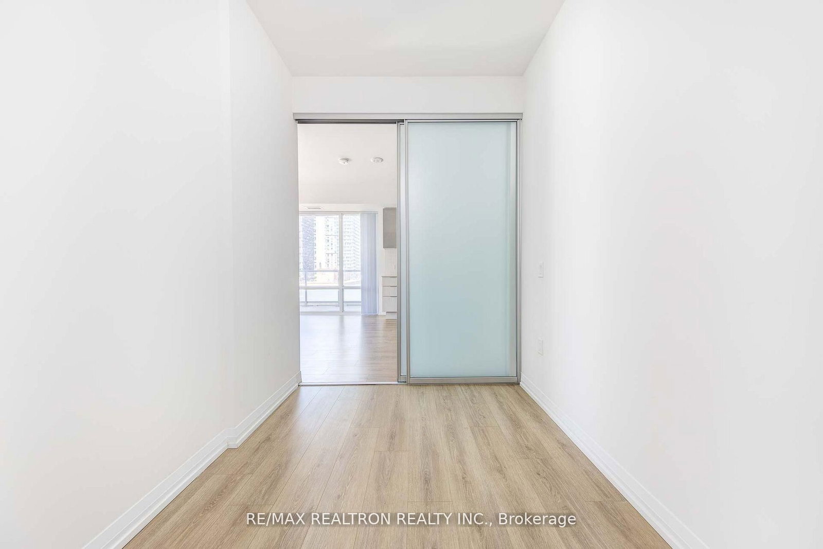 50 Dunfield Avenue • #1917 • Toronto, ON photo 15