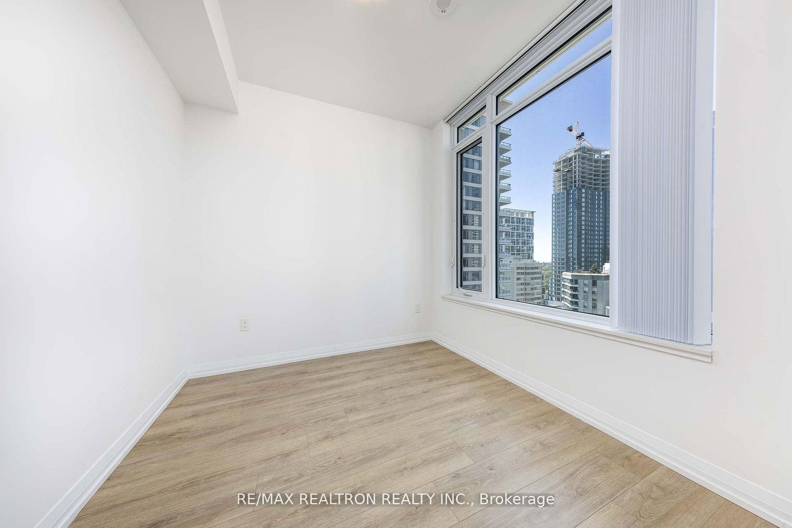 50 Dunfield Avenue • #1917 • Toronto, ON photo 22