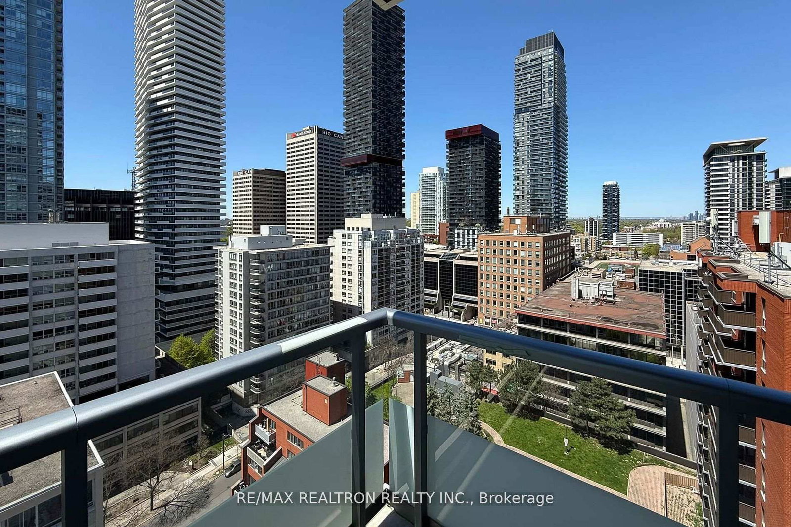 50 Dunfield Avenue • #1917 • Toronto, ON photo 32