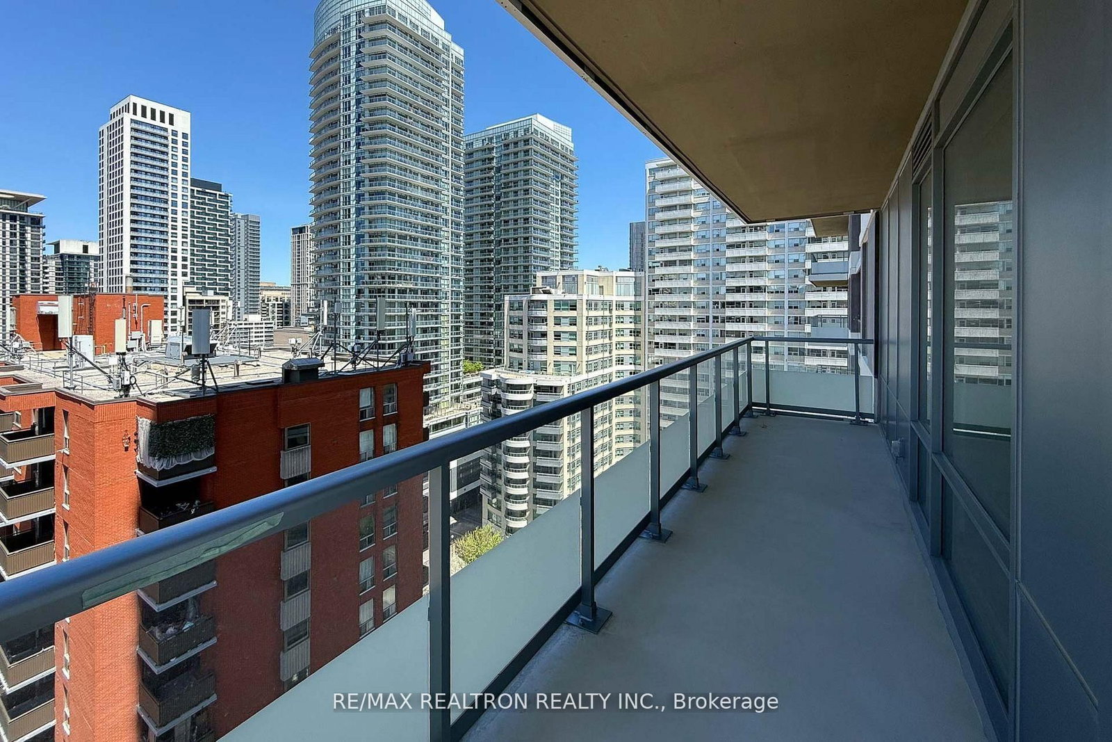 50 Dunfield Avenue • #1917 • Toronto, ON photo 33