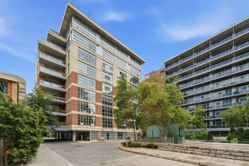 204 - 19 Brant Street