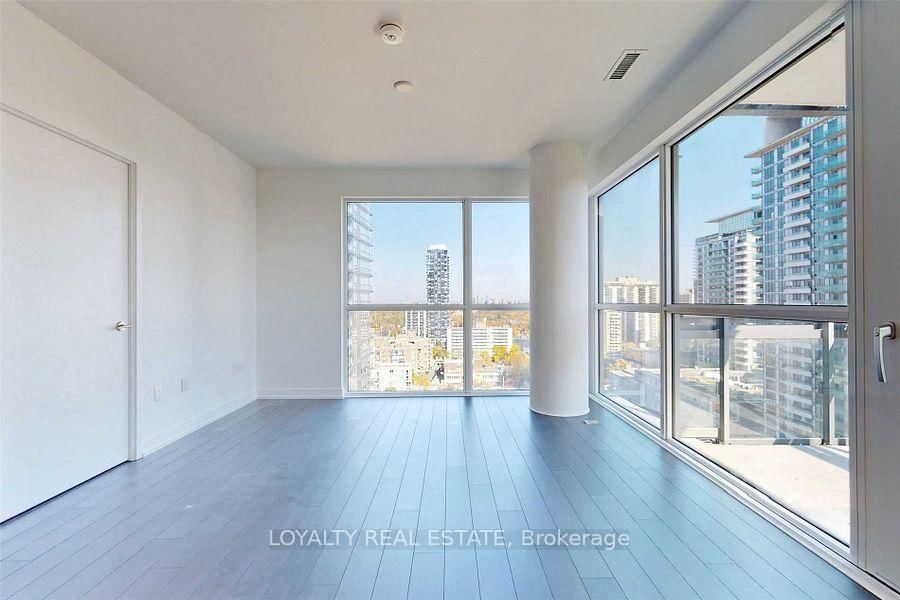 39 Roehampton Avenue • #1409 • Toronto, ON photo 17