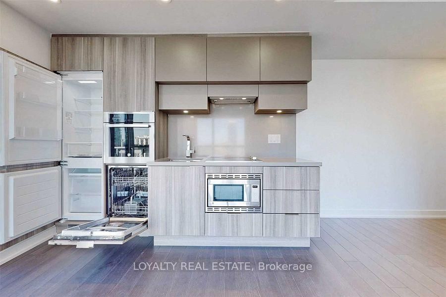 39 Roehampton Avenue • #1409 • Toronto, ON photo 20