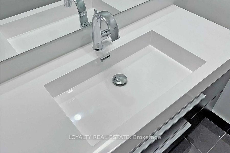 39 Roehampton Avenue • #1409 • Toronto, ON photo 28