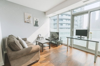 Condo for lease at 3301-12 York Street, Toronto, Ontario, M5J 2Z2 - Waterfront Communities C1 - MLS: C13736934