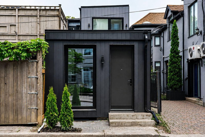 home for lease on 2-21 Belmont Street S