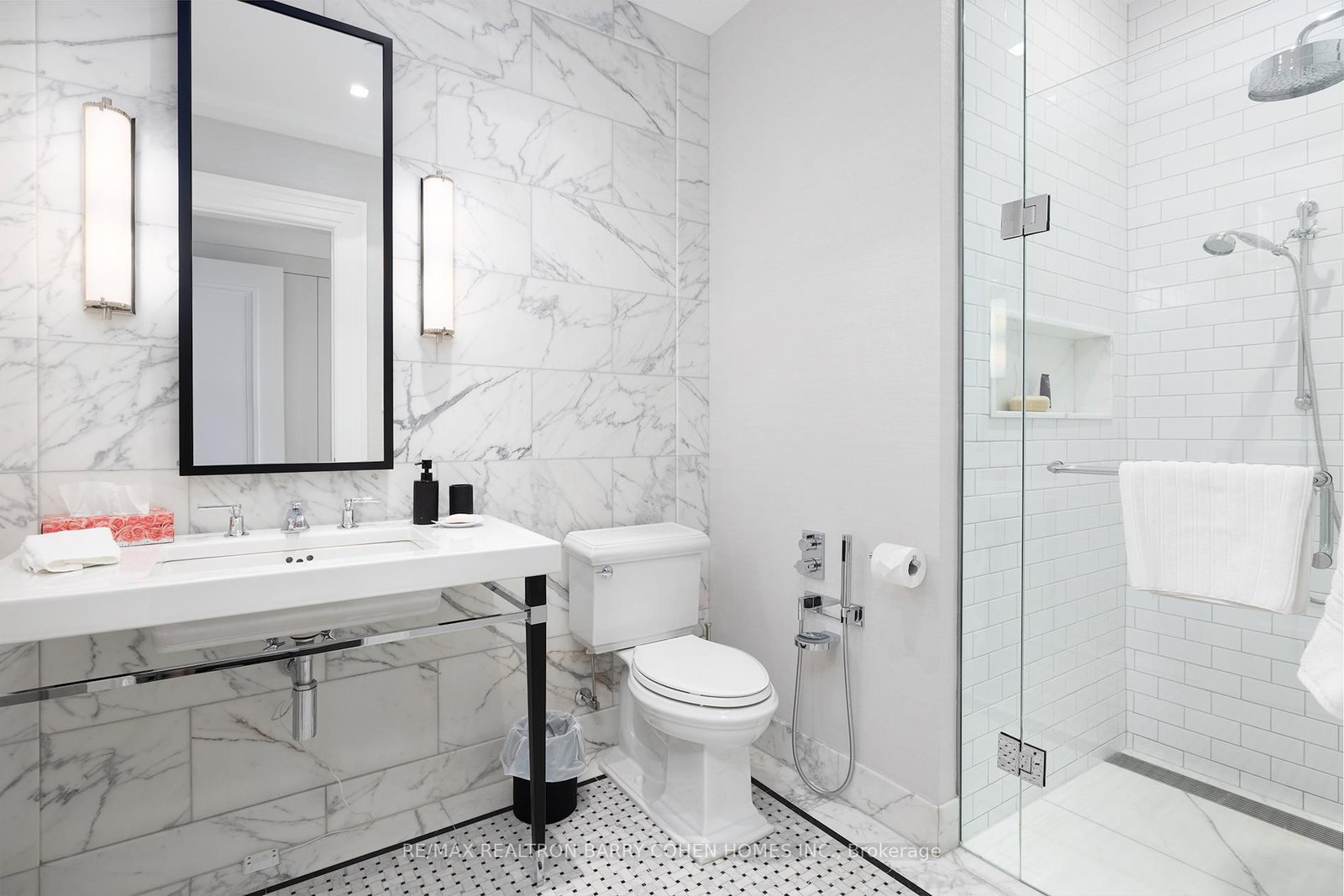 17 Ardwold Gate • Toronto, ON photo 27