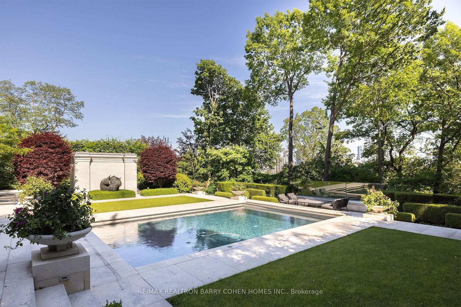 17 Ardwold Gate • Toronto, ON photo 5