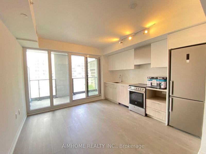 834 - 251 Jarvis Street