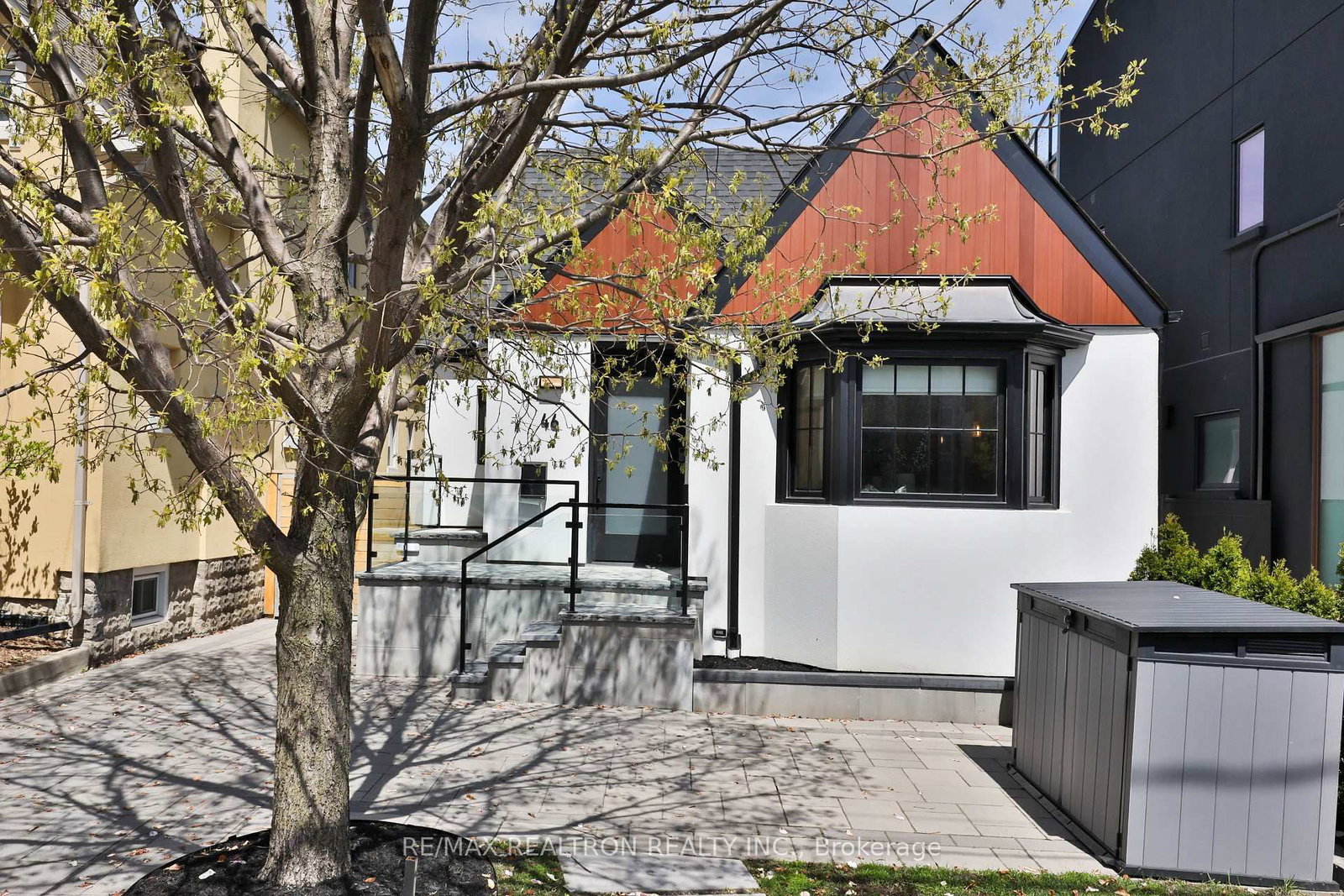 46 Gloucester Grove • Toronto, ON photo 1