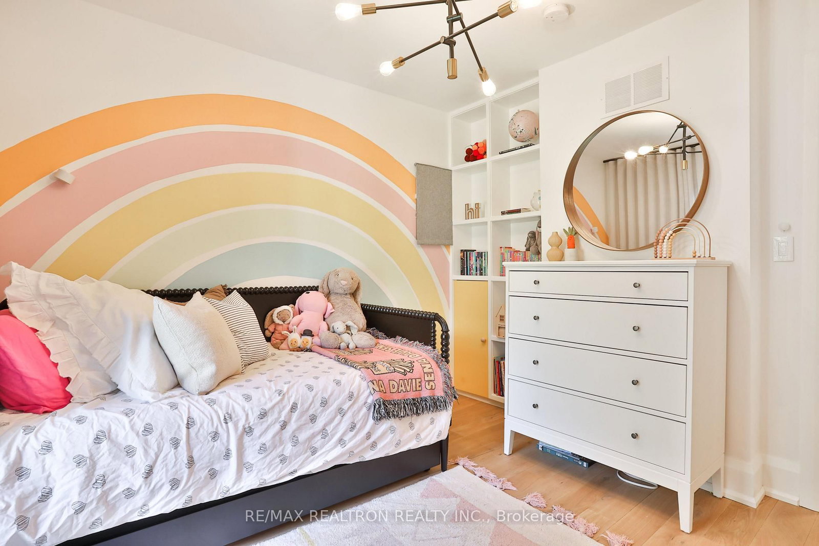 46 Gloucester Grove • Toronto, ON photo 23
