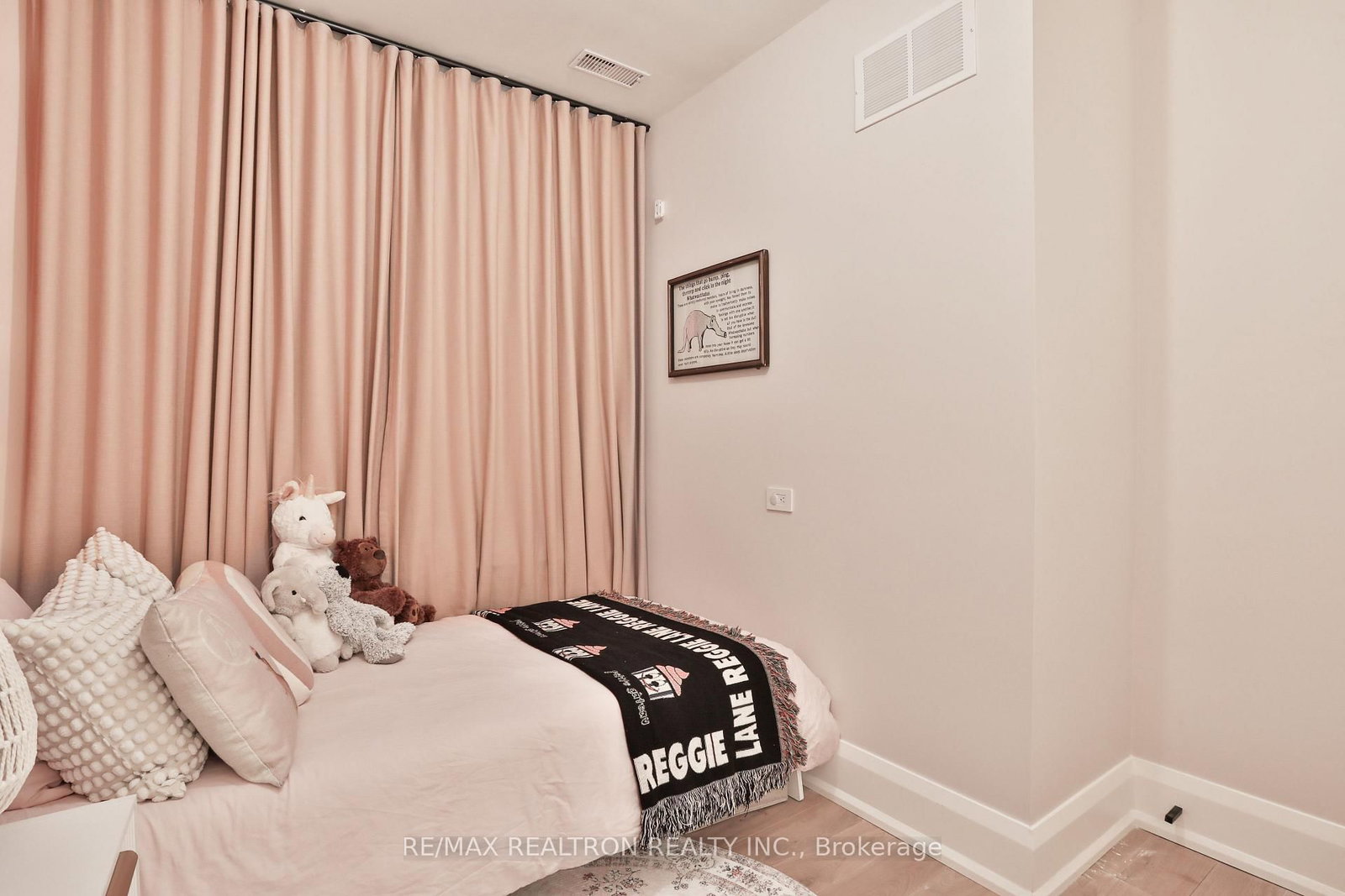 46 Gloucester Grove • Toronto, ON photo 26