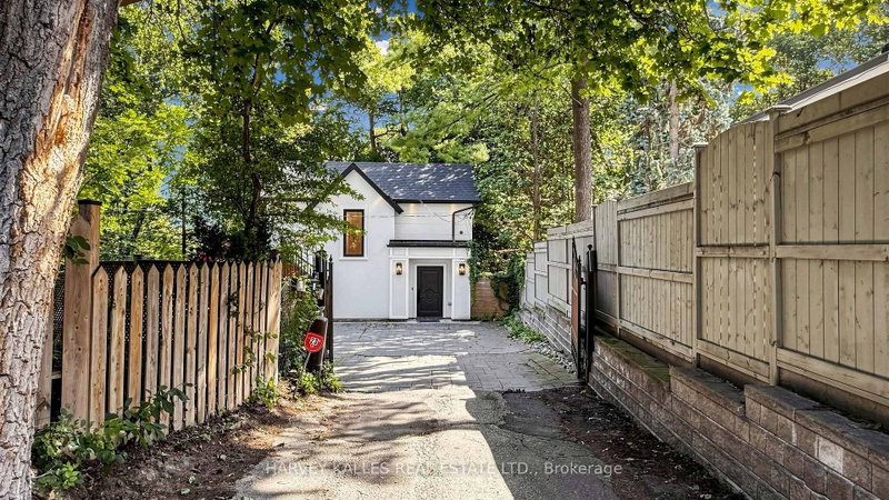 23A Donwoods Drive