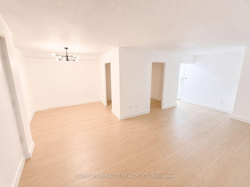 416 - 5 Shady Golf Way