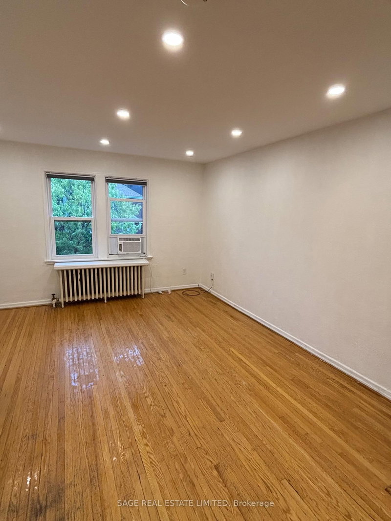 75 Burnaby Boulevard