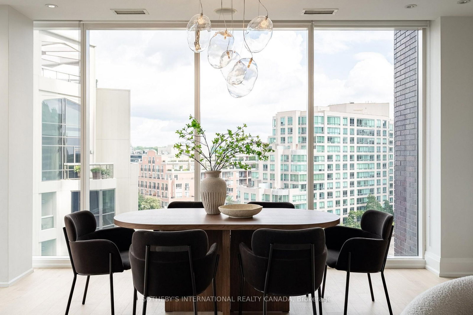 88 Davenport Road • #804 • Toronto, ON photo 12