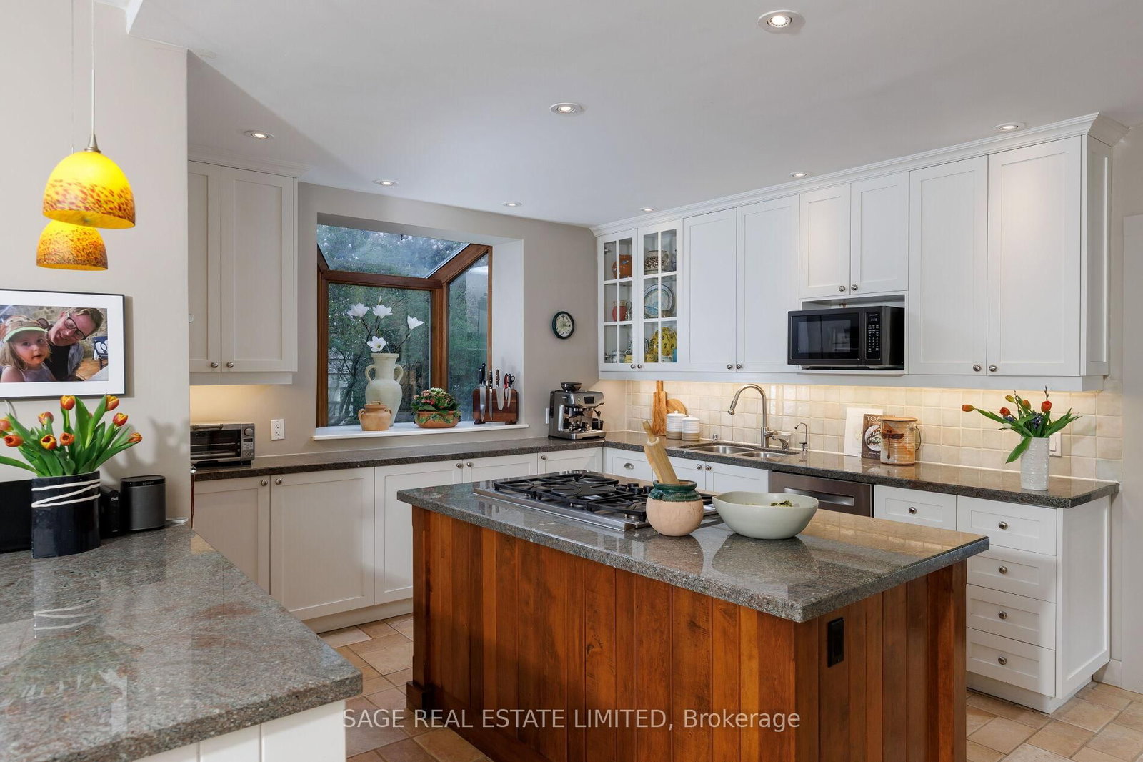 124 Blythwood Road • Toronto, ON photo 18