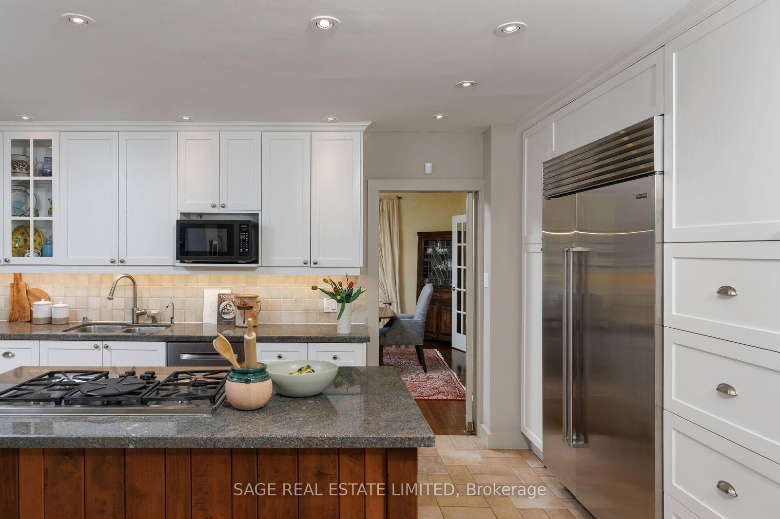 124 Blythwood Road • Toronto, ON photo 19
