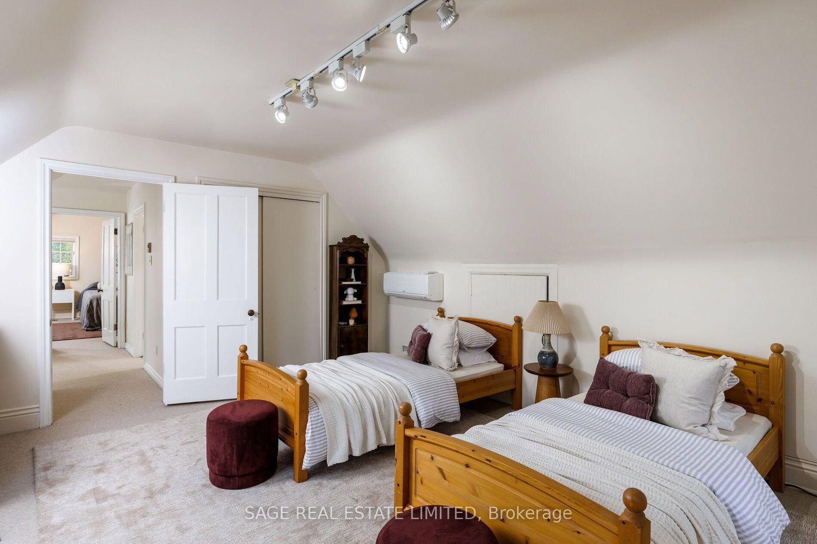 124 Blythwood Road • Toronto, ON photo 39