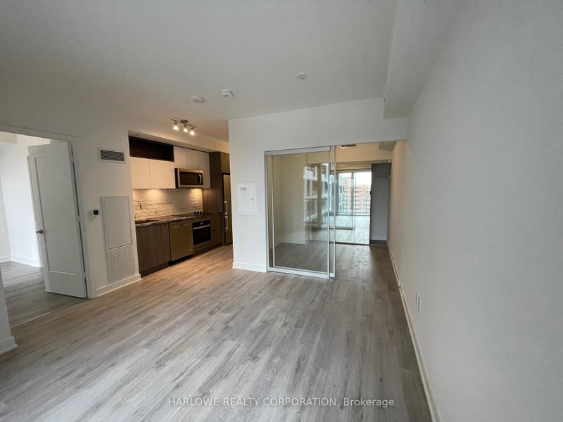 638 W - 135 Lower Sherbourne Street