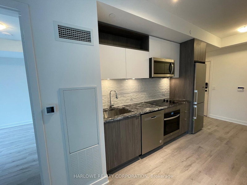 638 W - 135 Lower Sherbourne Street