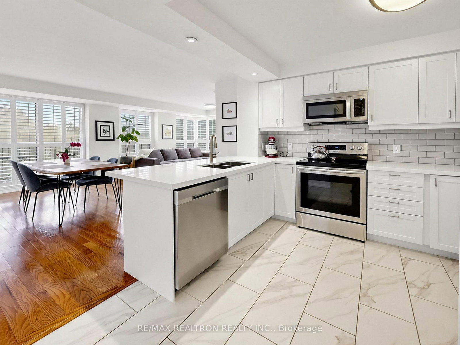 16 Dallimore Circle • #414 • Toronto, ON photo 10