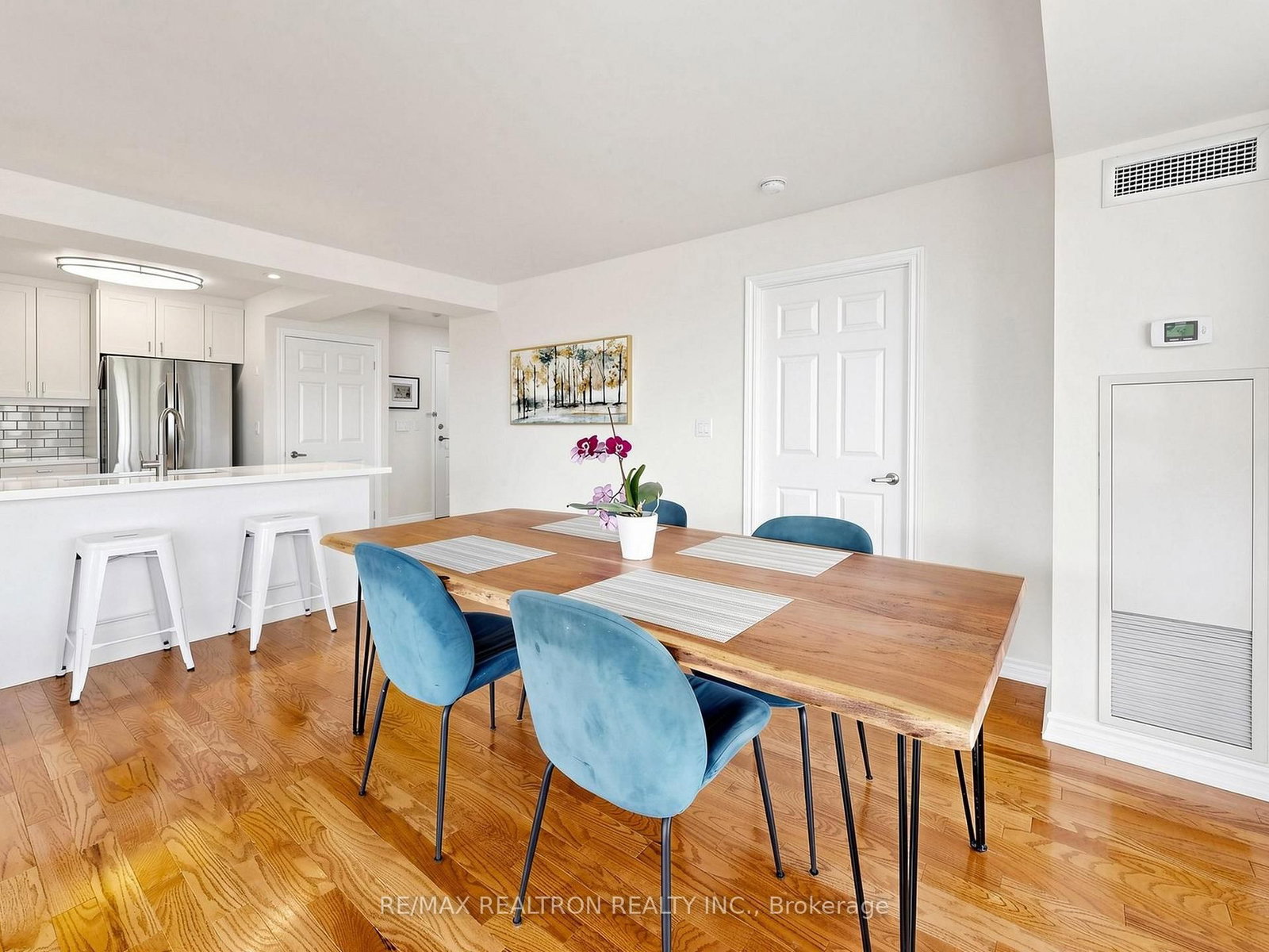 16 Dallimore Circle • #414 • Toronto, ON photo 15