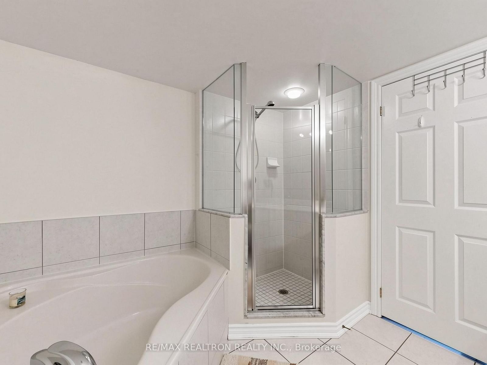 16 Dallimore Circle • #414 • Toronto, ON photo 20