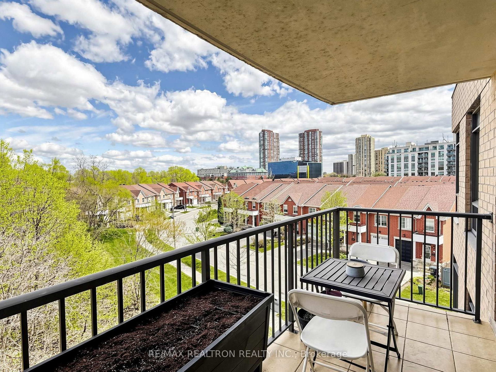 16 Dallimore Circle • #414 • Toronto, ON photo 25