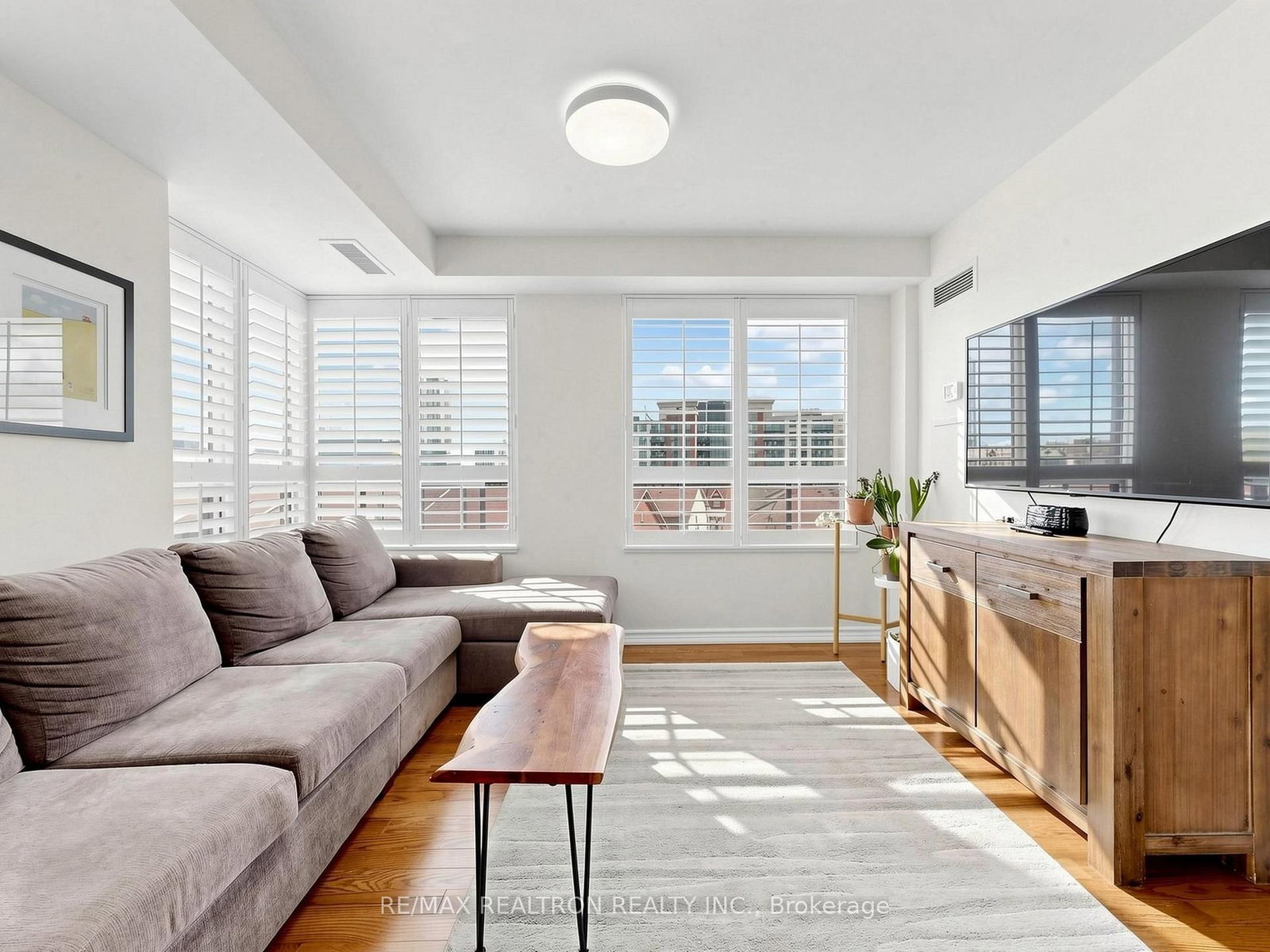 16 Dallimore Circle • #414 • Toronto, ON photo 8