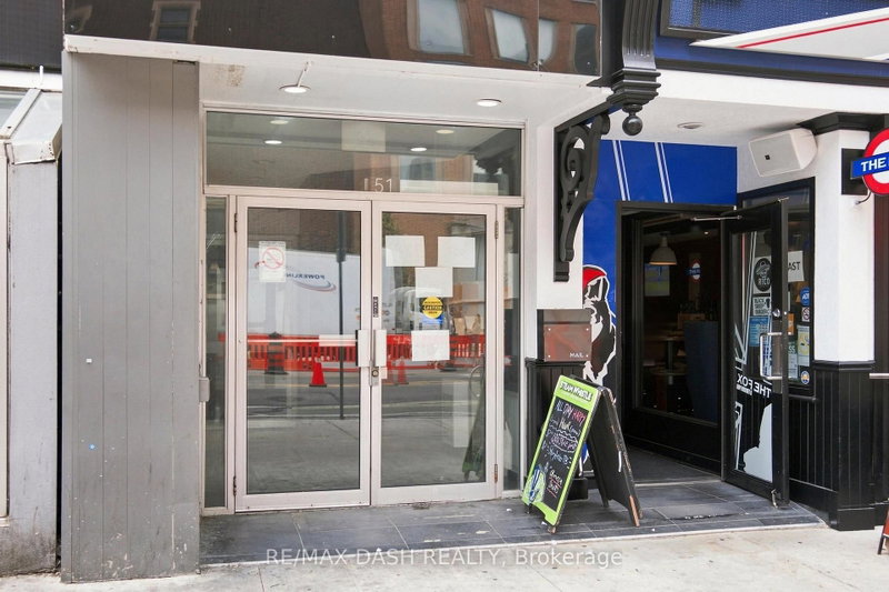 51 Eglinton Ave E photo 2