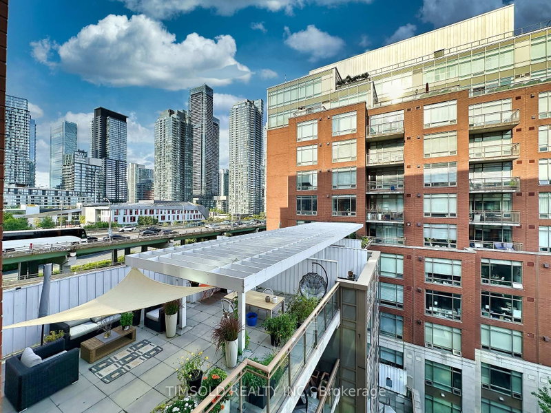 708W - 500 Queens Quay W