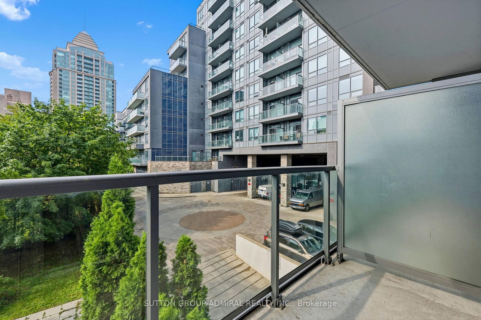 7 Kenaston Gardens • #124 • Toronto, ON photo 9